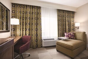 خزنة داخل الغرفة وأسرّة أط فال/رضّع (مجانًا) وواي فاي مجانًا