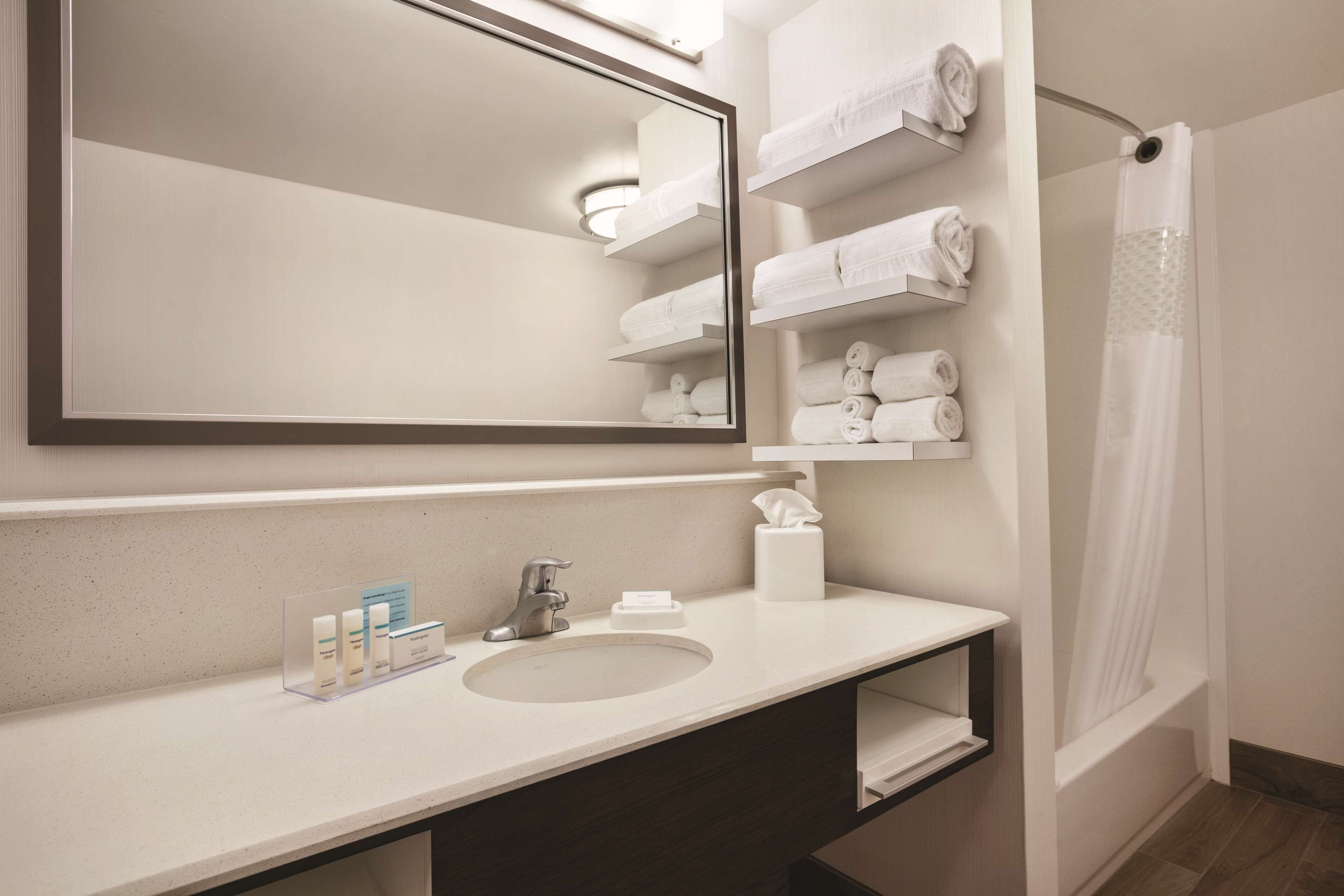 designer toiletries, towels