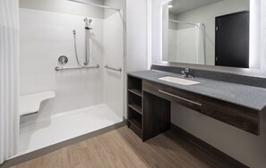Room, 1 Queen Bed, Roll-in Shower | Bathroom - My Place Hotel - Grand Forks, ND (Grand Forks)