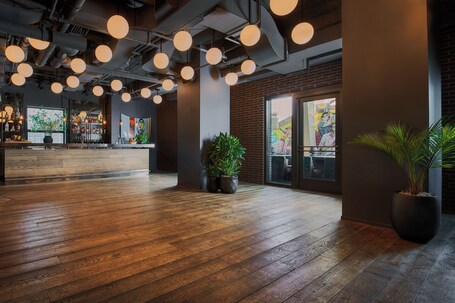 Virgin Hotels Chicago - Image 9