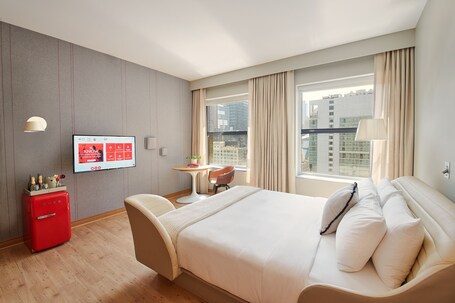 Virgin Hotels Chicago - Image 62