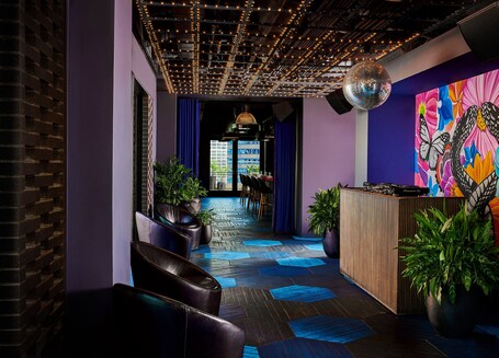 Virgin Hotels Chicago - Image 43