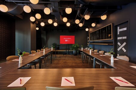 Virgin Hotels Chicago - Image 35