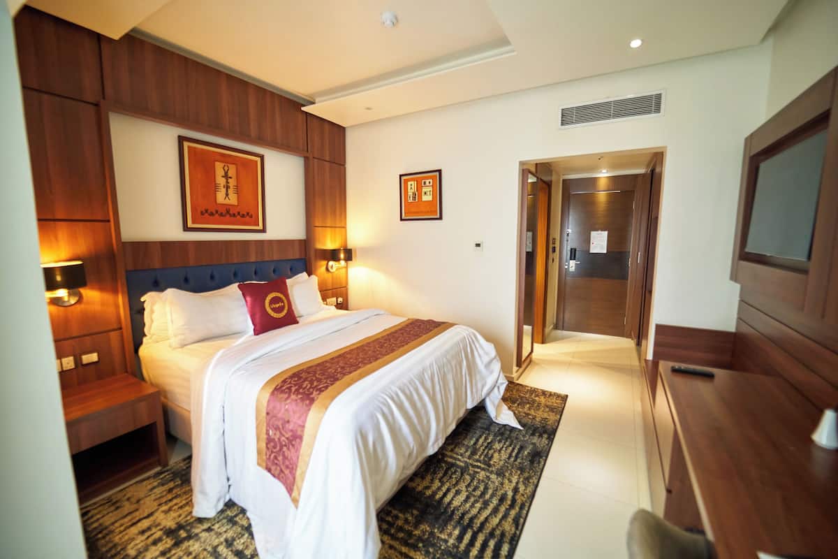 Minibar, in-room safe, desk, blackout drapes