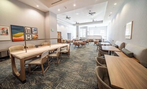 Lobby - Homewood Suites by Hilton Rochester Mayo Clinic Area / Saint Marys (Rochester)