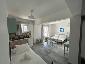 Escritorio, camas plegables/adicionales, wifi gratis y ropa de cama