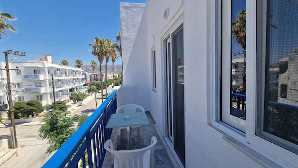 Studio | Desk, rollaway beds, free WiFi, bed sheets