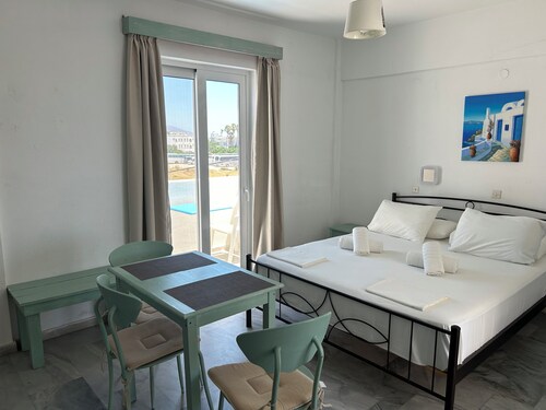 Kaloxenia Apartments