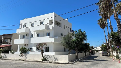 Kaloxenia Apartments