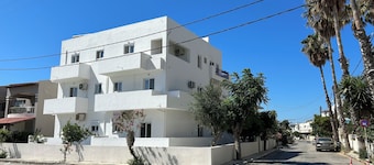 Kaloxenia Apartments