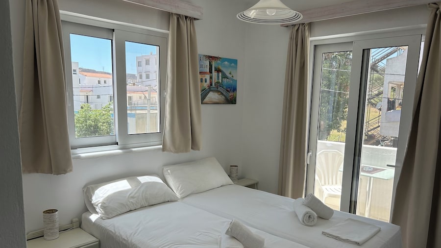 Kaloxenia Apartments