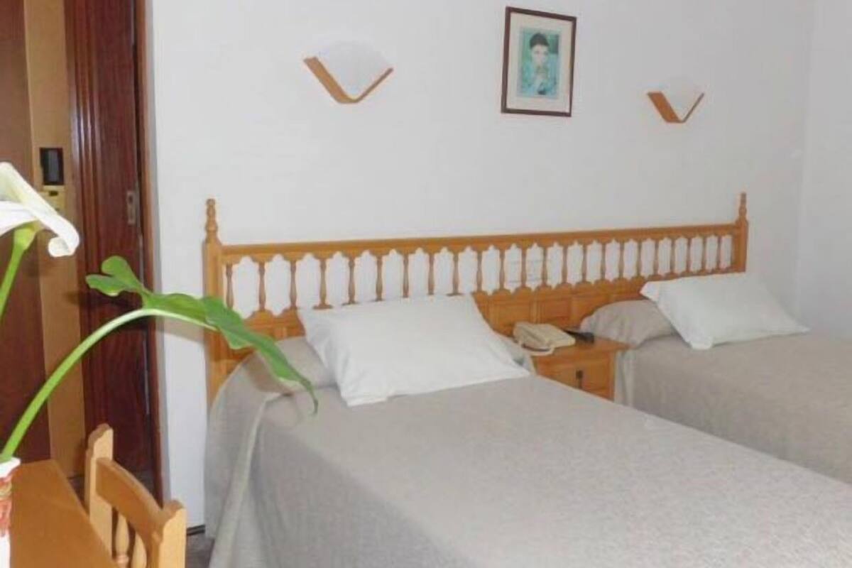 1 bedroom, in-room safe, desk, cots/infant beds