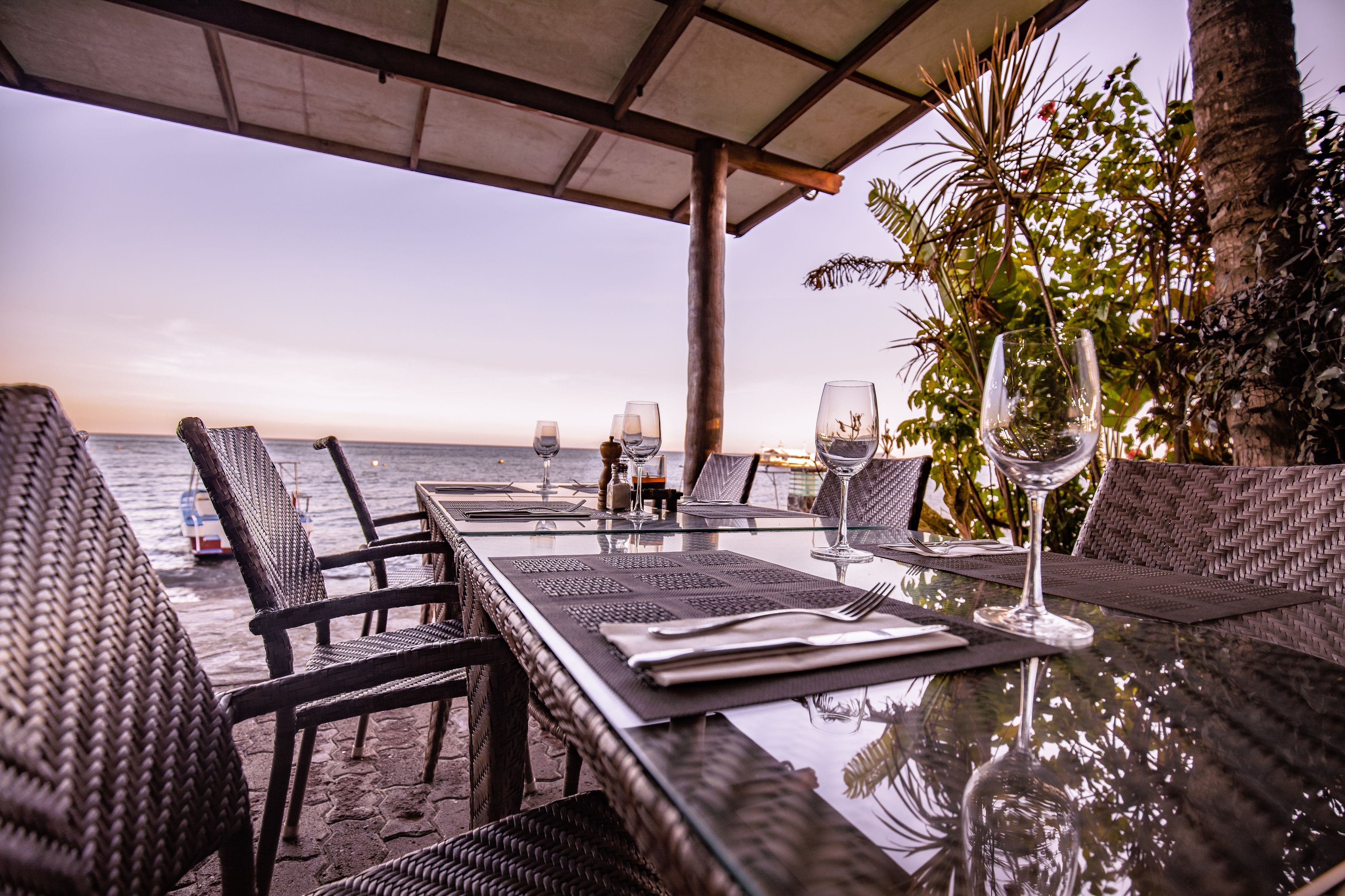 breakfast, lunch, dinner served; international cuisine, beach views