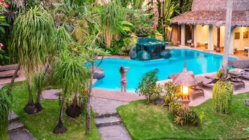 Udendørs pool, liggestole