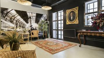 Executive-lounge