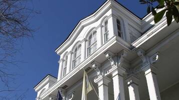 Mặt tiền nơi lưu trú