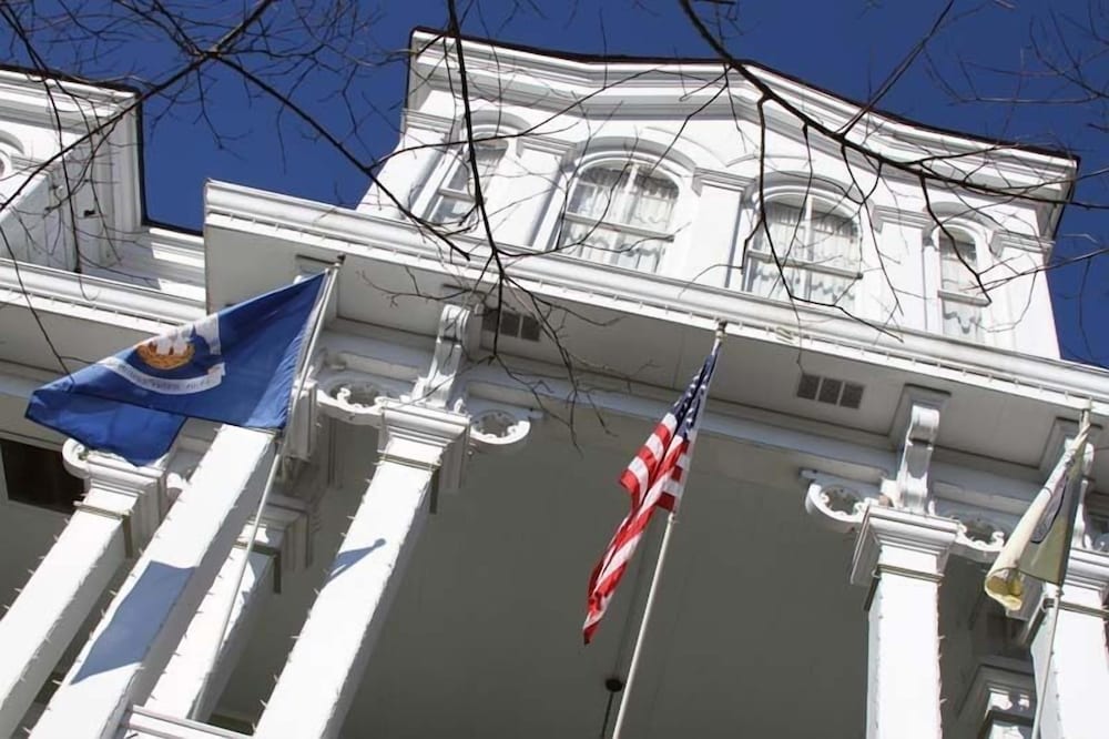 Dansereau House by null