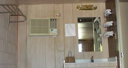 Budget Lakeview Inn