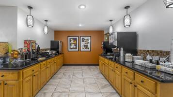 Desayuno completo incluido todos los días