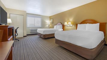 Standard Room, 2 Katil Ratu (Queen), Accessible, Refrigerator & Microwave | 1 bilik tidur, cadar kapas Mesir, peralatan tempat tidur premium