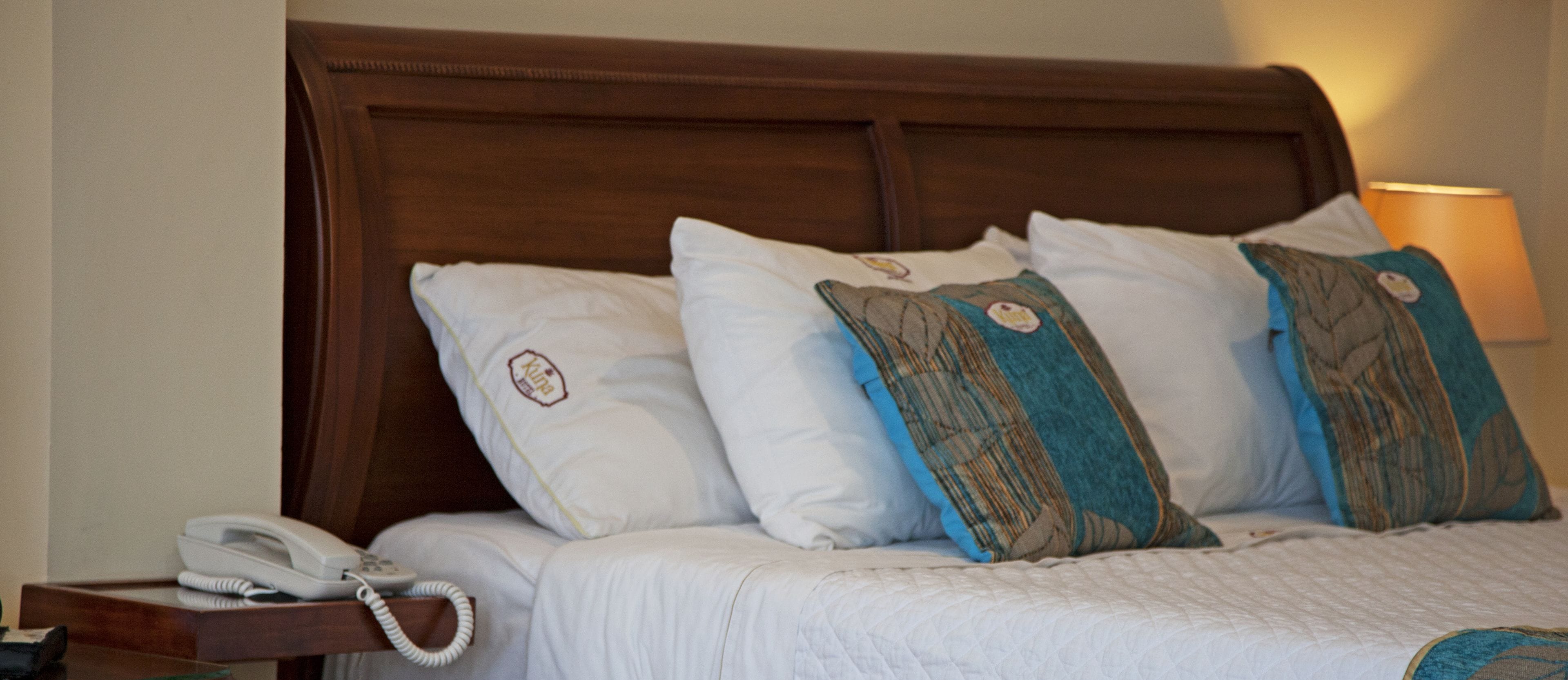 superior double room, jetted tub | premium bedding, minibar, in-room safe, desk