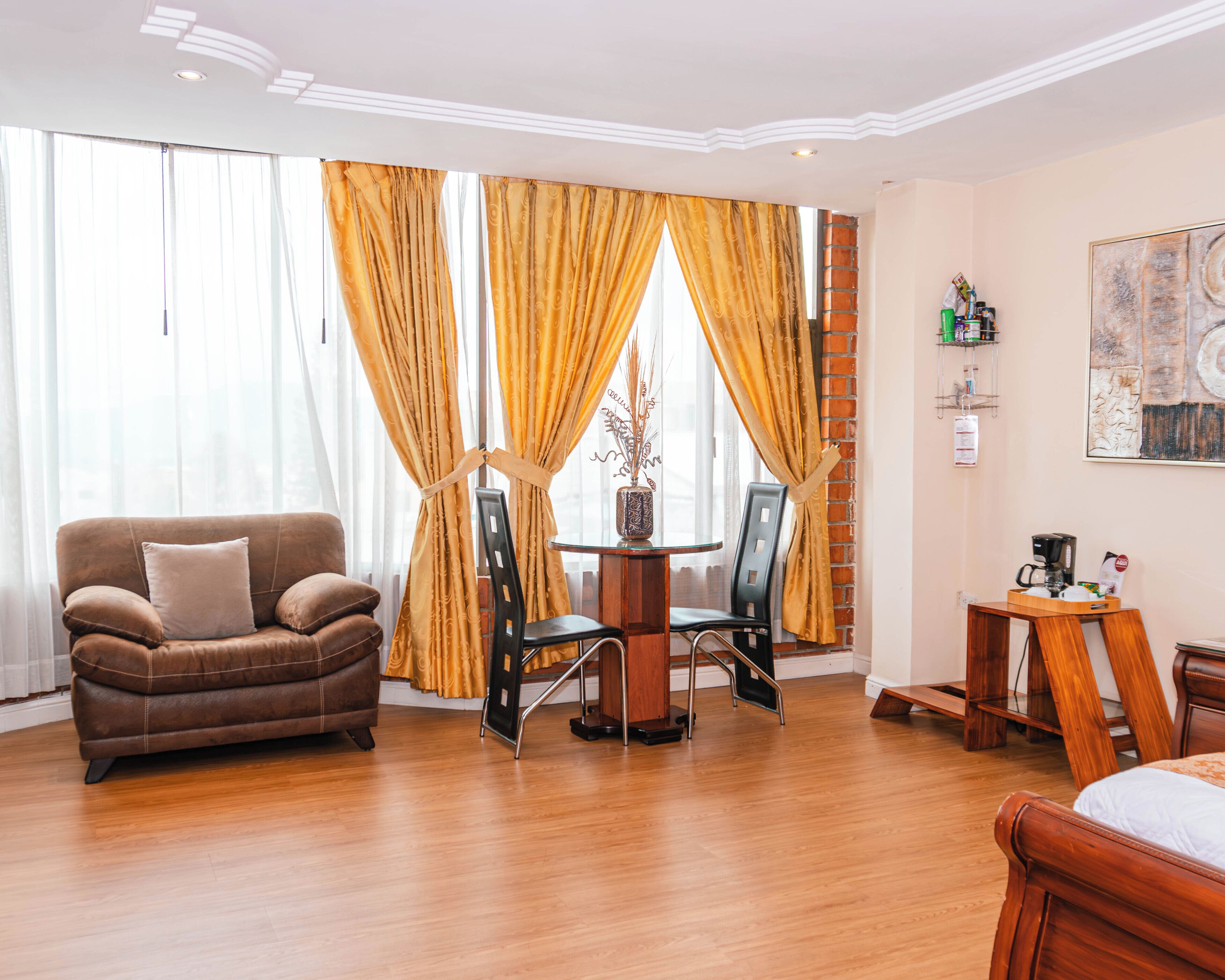 Habitación doble superior, bañera de hidromasaje | Ropa de cama de alta calidad, minibar, caja fuerte y escritorio