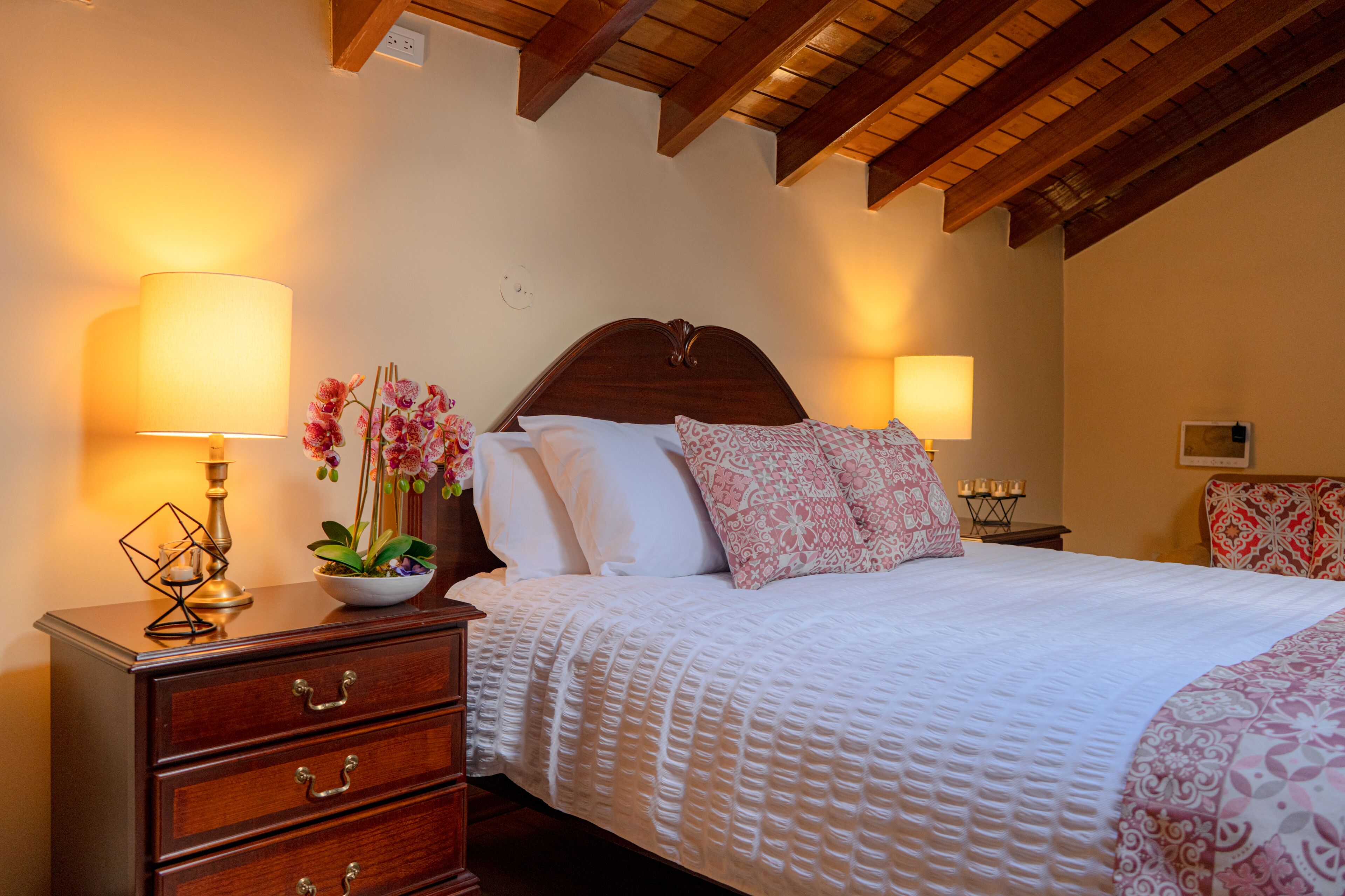 Deluxe Loft, 2 Bedrooms | Premium bedding, down duvets, minibar, in-room safe