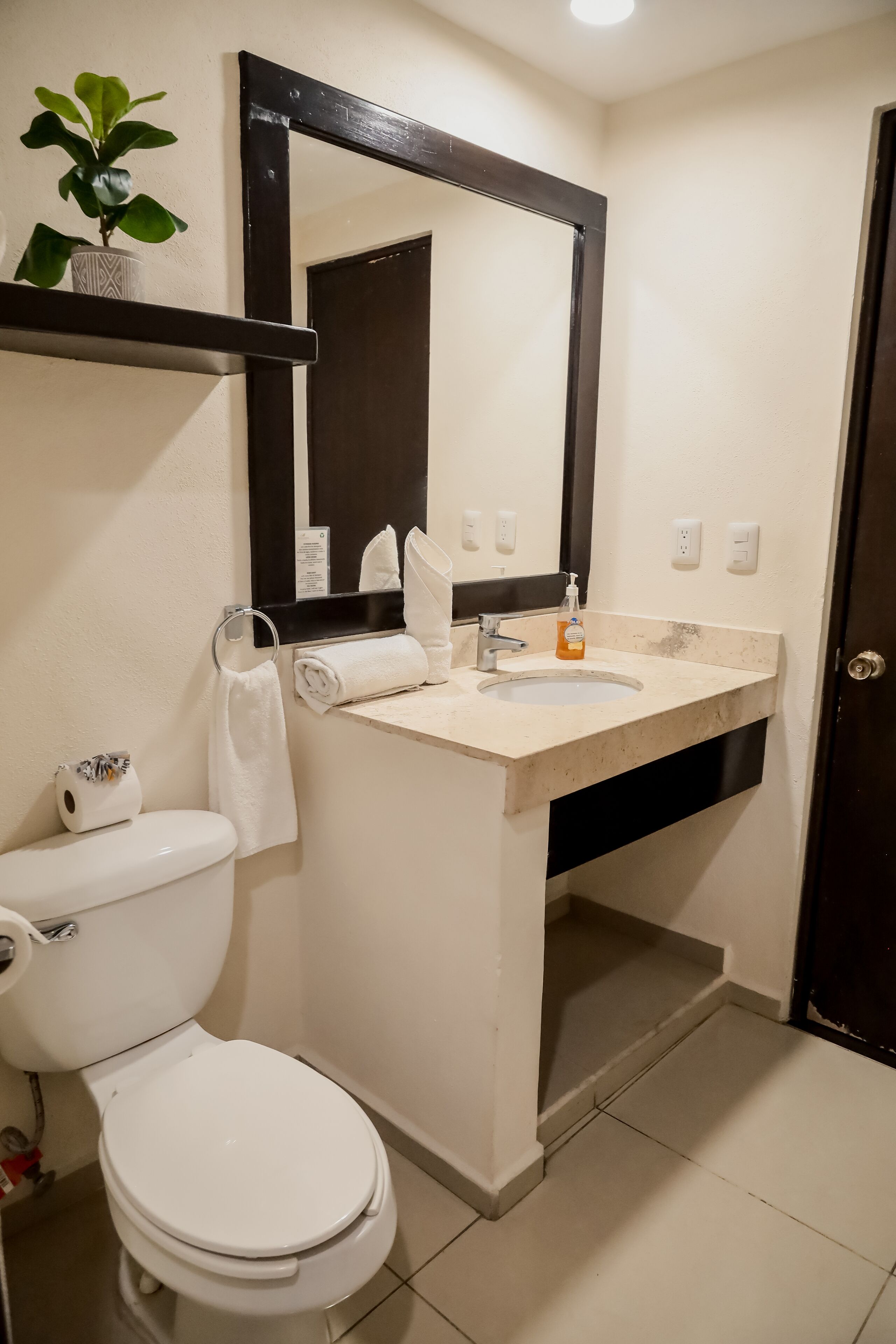 suite | bathroom | shower, free toiletries, towels