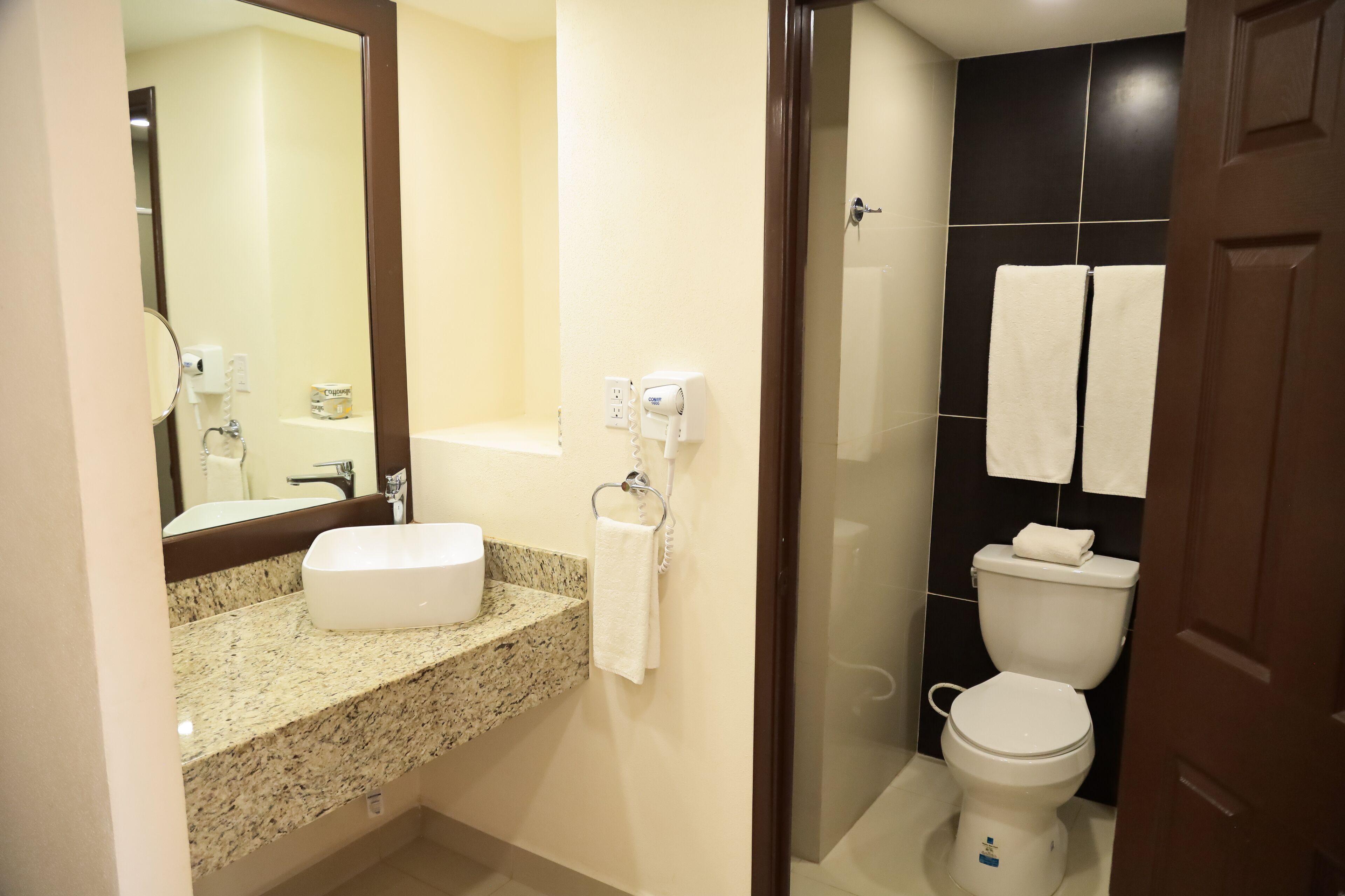 standard room, mountain view | bathroom | shower, free toiletries, towels