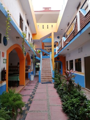 Hiên