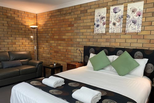 Deluxe-Zimmer (Single) | Hochwertige Bettwaren, Daunenbettdecken, Schreibtisch