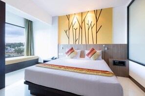 Premium Double Room | Egyptian cotton sheets, premium bedding, pillowtop beds, minibar - The BluEco Hotel (Karon)