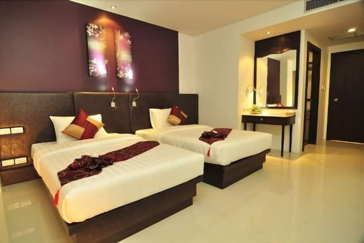 1 bedroom, Egyptian cotton sheets, premium bedding, pillowtop beds