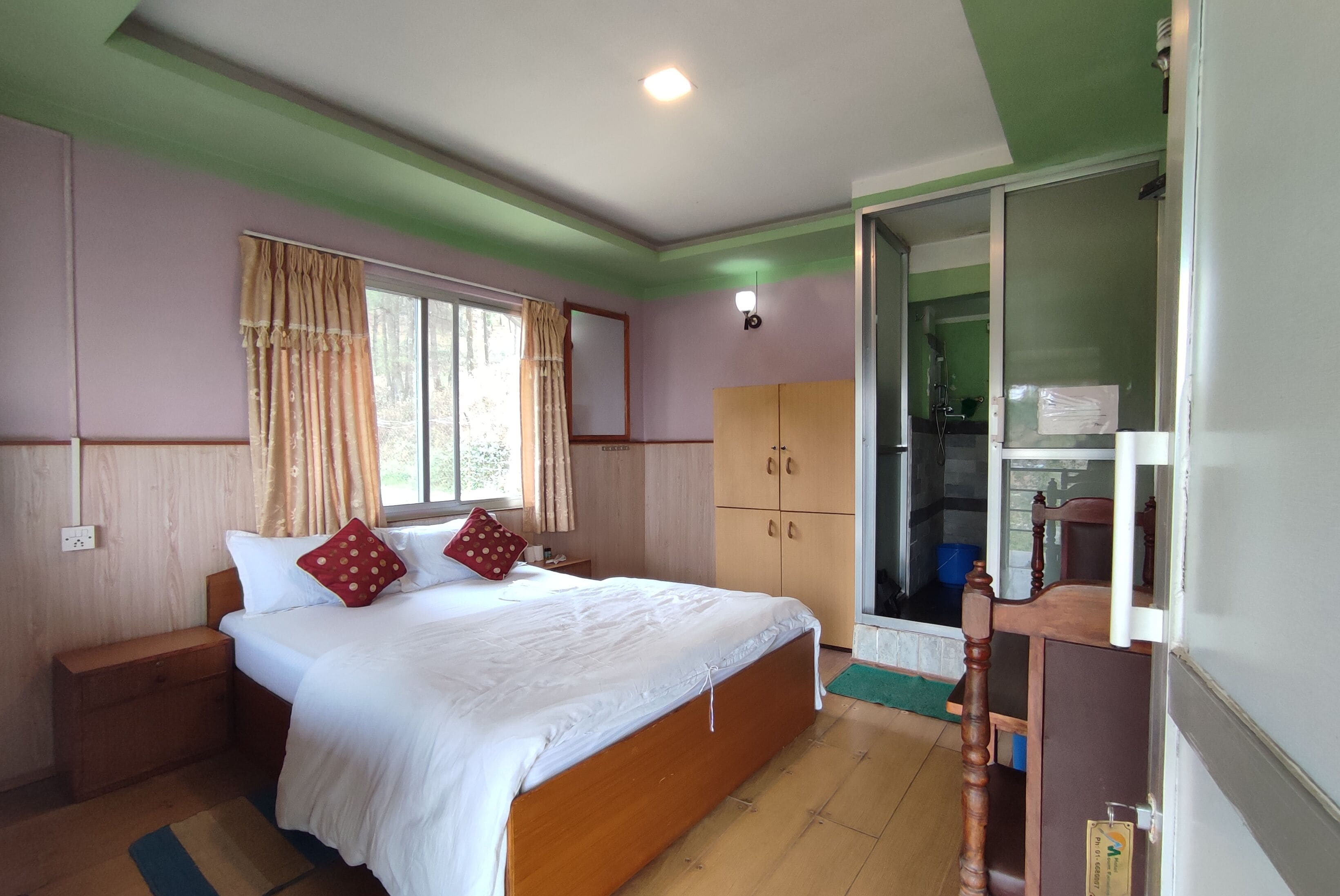 standard twin room | desk, laptop workspace, soundproofing, free wifi