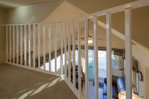 Park Model/Loft Linens Included, No Pets | Bed sheets - Palm Springs RV Resort (Palm Desert)