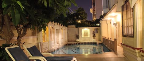 Outdoor pool, pool loungers
