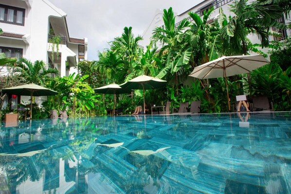 Outdoor pool - East West Villa (Da Nang)
