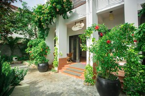 Property entrance - East West Villa (Da Nang)