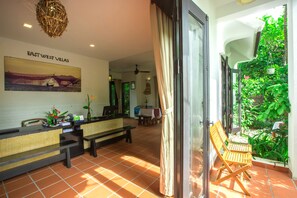 Lobby - East West Villa (Da Nang)