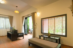 Villa (Harmony) | Premium bedding, minibar, in-room safe, desk