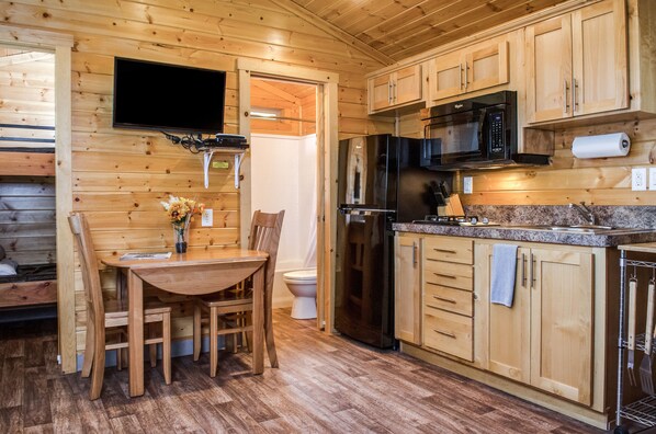 Room - Russian River RV Campground (Cloverdale)