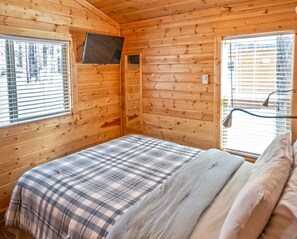 Småhus, 1 soverom, ikke-røyk (No Pets, Linens Included) | Individuelt innredet, wi-fi (mot et tillegg) og sengetøy