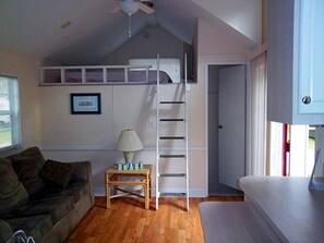 Room - Crystal Isles RV Resort (Crystal River)