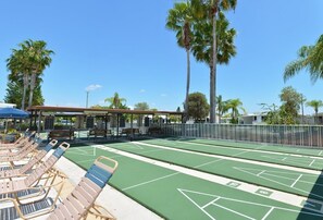Tennis court - Harbor Lakes RV Resort (Port Charlotte)