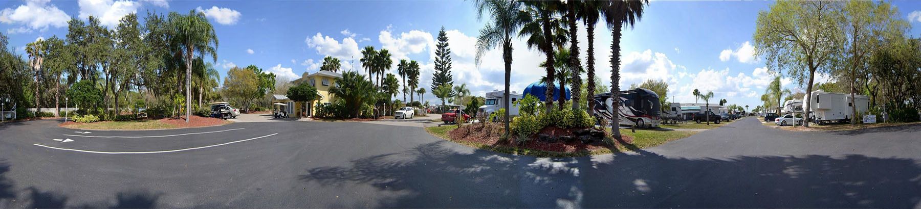 مواقف سيارات مجانية