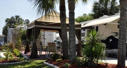 Winter Quarters Pasco RV Resort - Campground