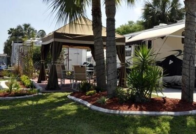 Winter Quarters Pasco RV Resort - Campground