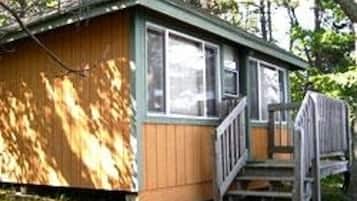 Cottage, 1 Bedroom, Non Smoking, Lake View (No Pets, Linens not Available) | 1 bedroom