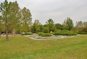 Mini-golf - St Clair RV Resort (St. Clair)