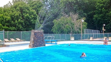 Alberca al aire libre por temporada 